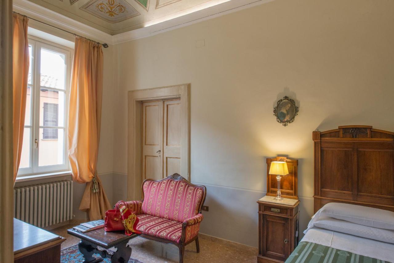 Hotel Palazzo Rotati Fano Esterno foto