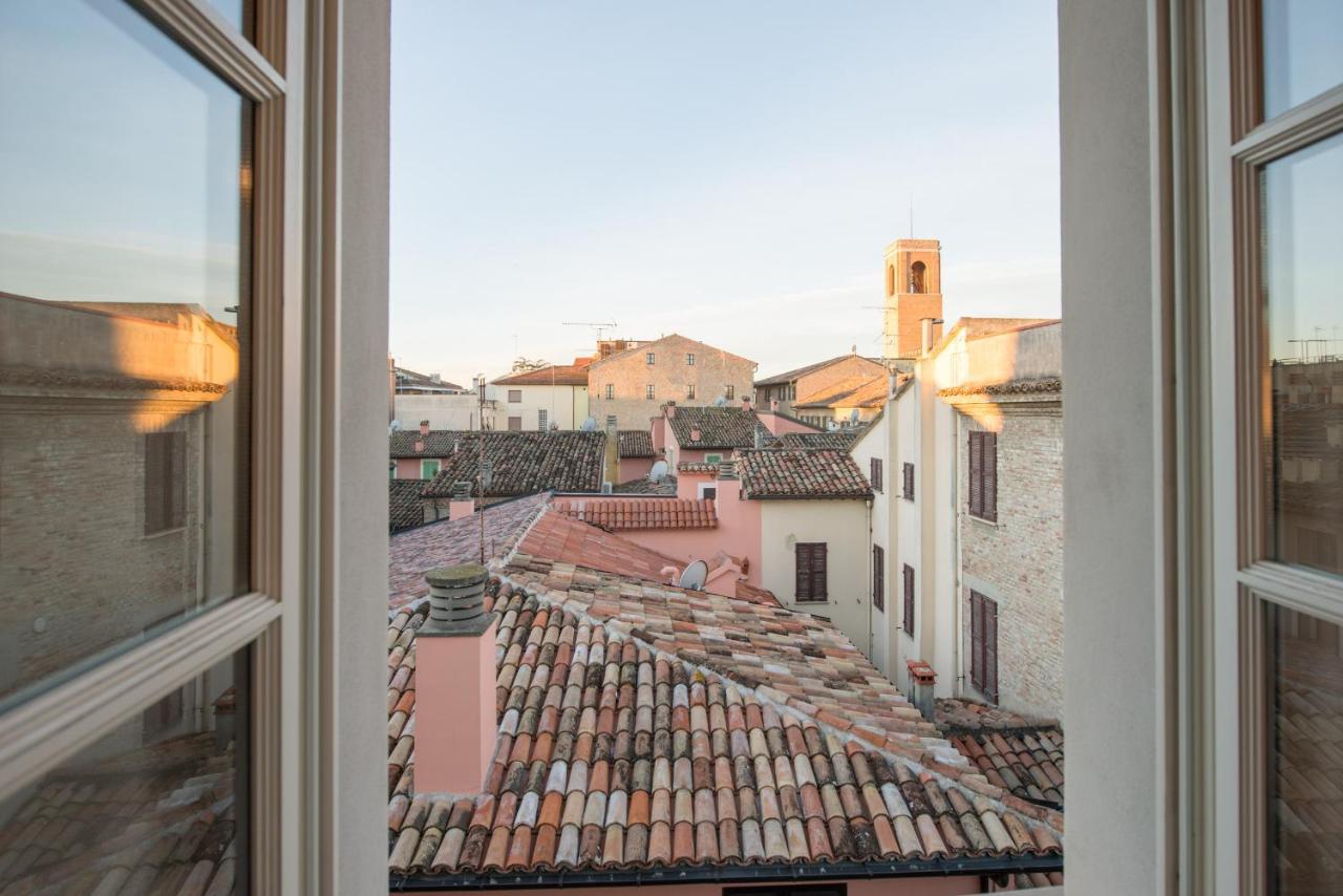 Hotel Palazzo Rotati Fano Esterno foto