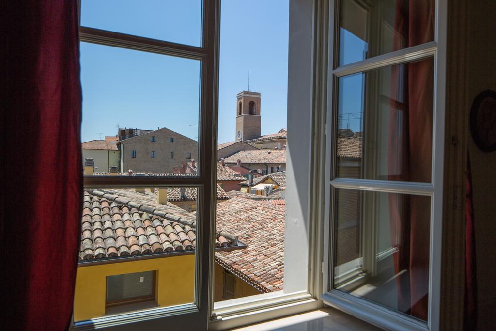 Hotel Palazzo Rotati Fano Esterno foto