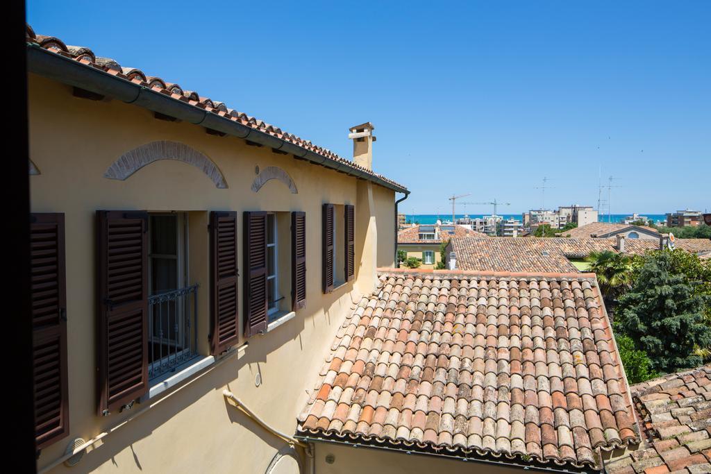 Hotel Palazzo Rotati Fano Esterno foto