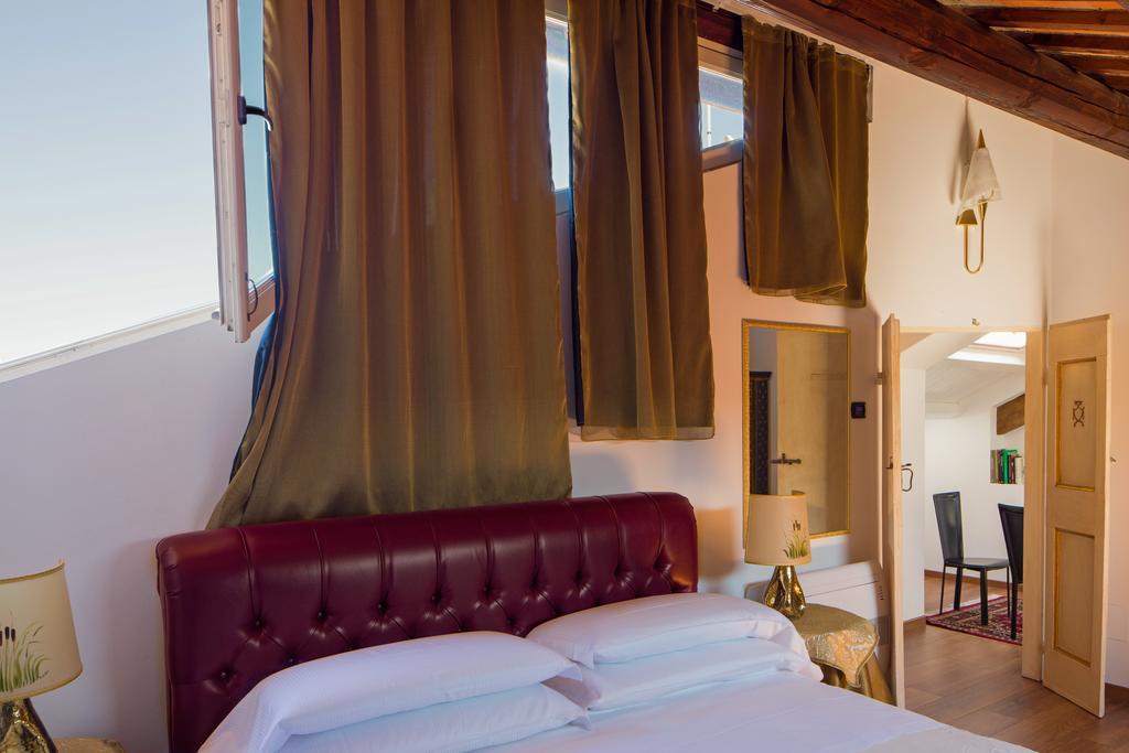 Hotel Palazzo Rotati Fano Esterno foto